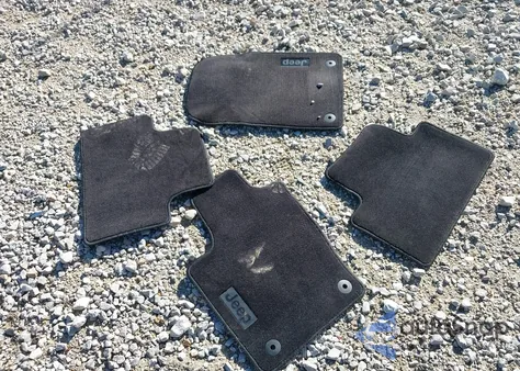 2017 Jeep Grand Cherokee Limited 4X4 z USA, uszkodzony, nr VIN 1C4RJFBG4HC640885